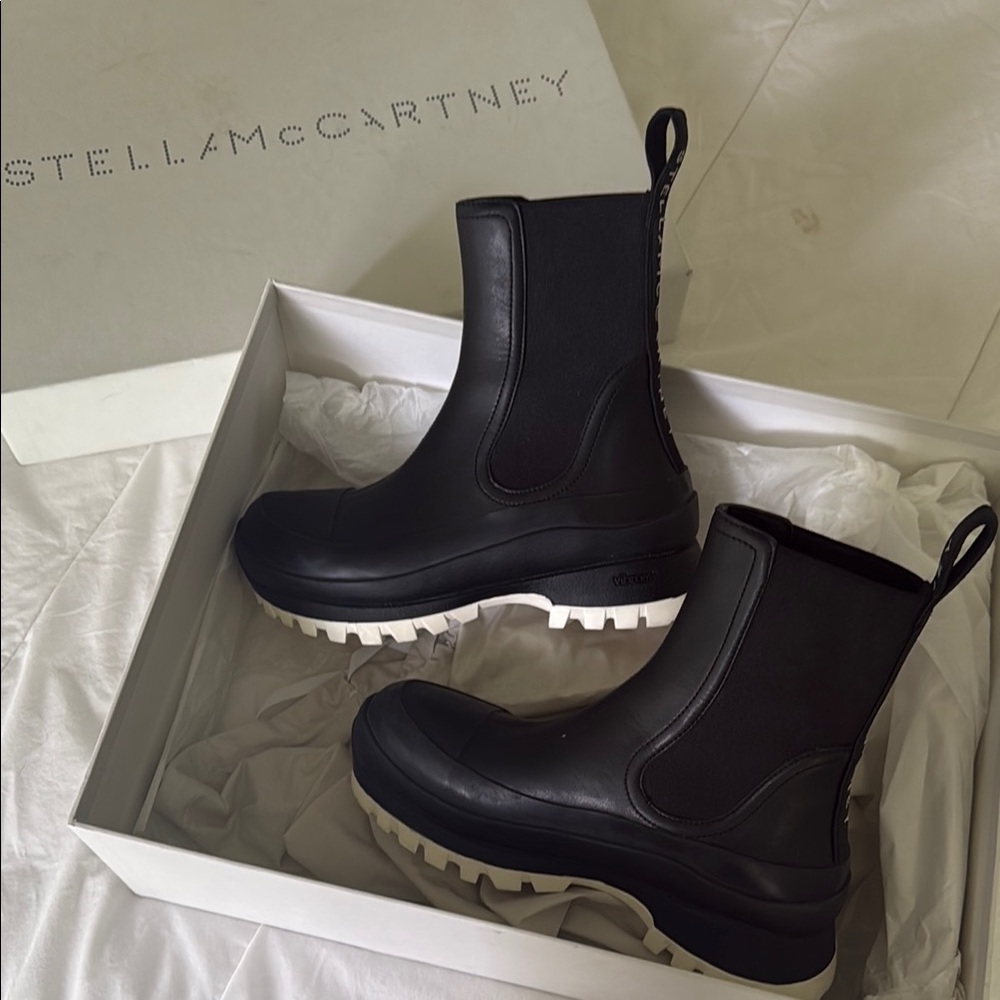 Stella McCartney Black Spring Chelsea Boots